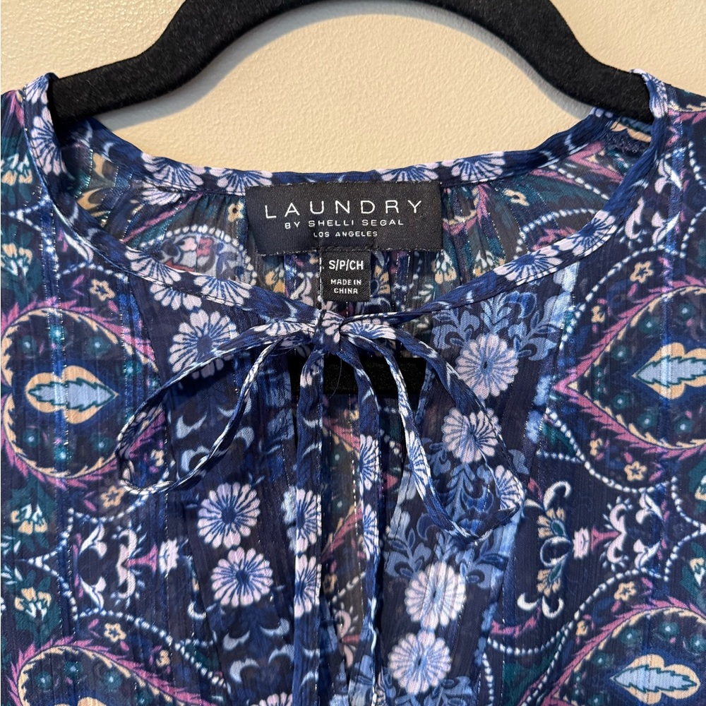 Laundry Blue Floral/Paisley Intricate Print Top with Metallic Silver Threads - Picture 10 of 16